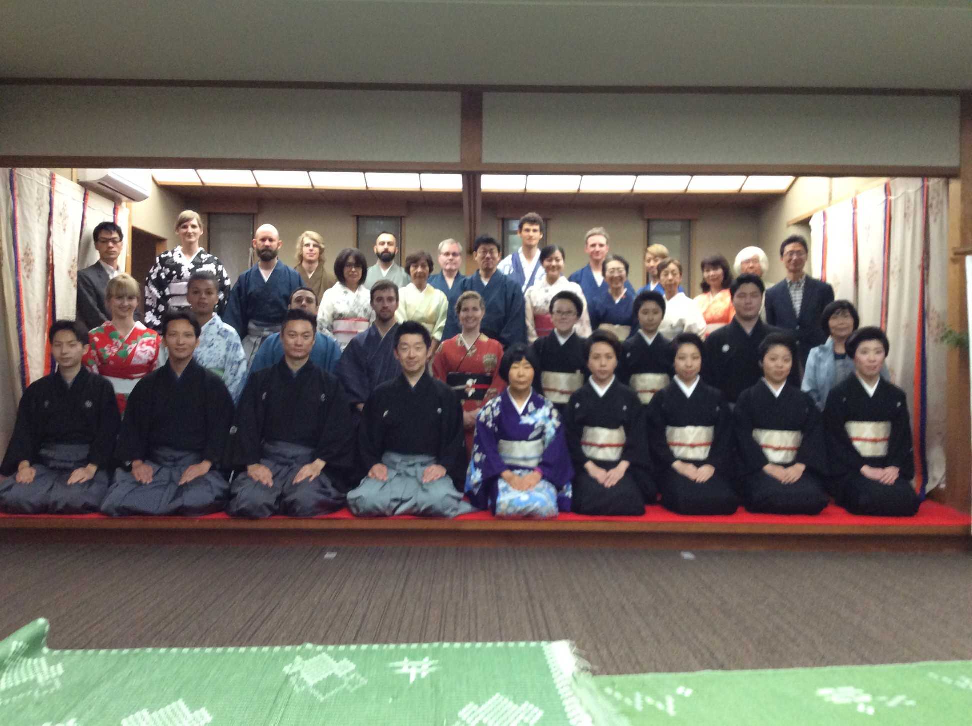 Group photo of shamisen players for the 11th Yakumo international hougagku concert 2016-06-05.