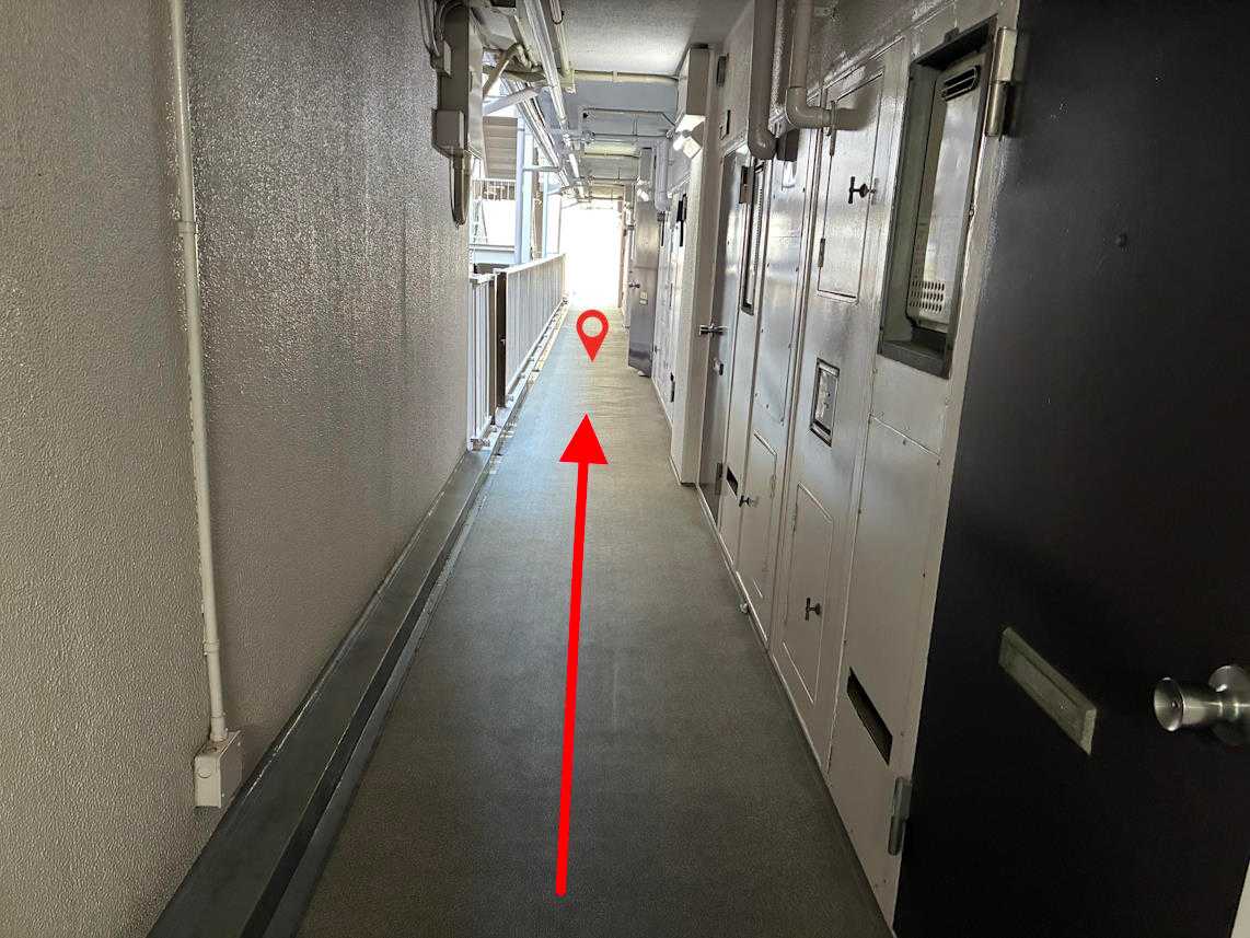 Red arrow leading you straight to Makoto's door