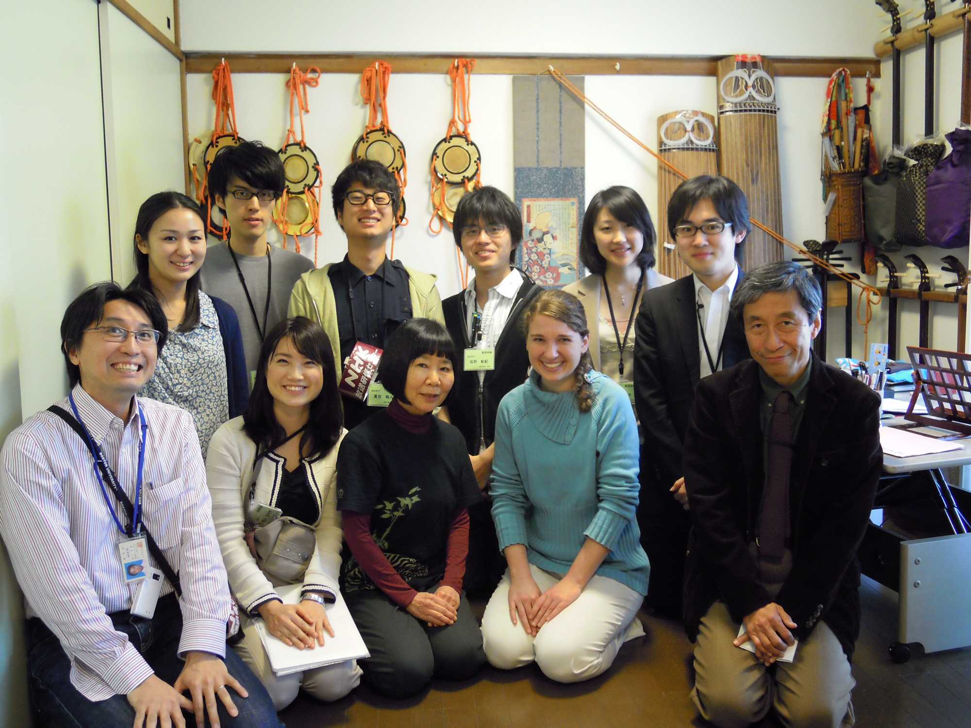 Group photo of when NHK came to interview Makoto Nishimura.